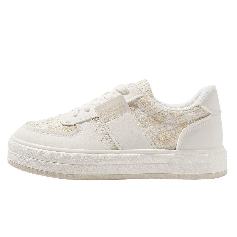 Beige plaid platform leisure sports shoes with front lace-up fastening and rubber sole