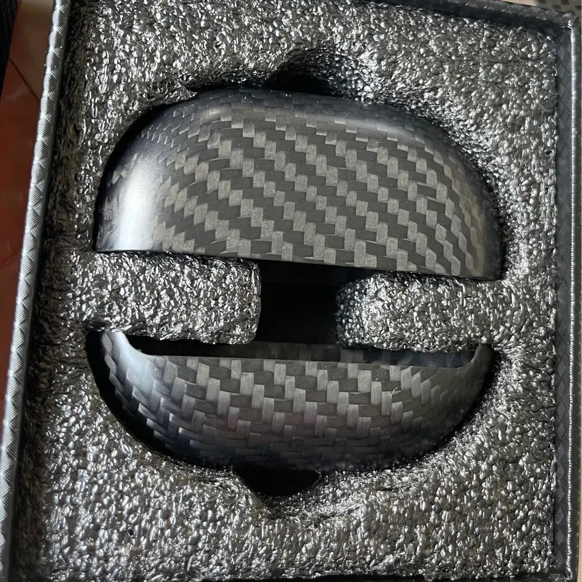 Carbon fibre protective cover for Huawei Freebuds Pro in 3K Light or 3K Matte, universal customised fit, one plastic headphone case.