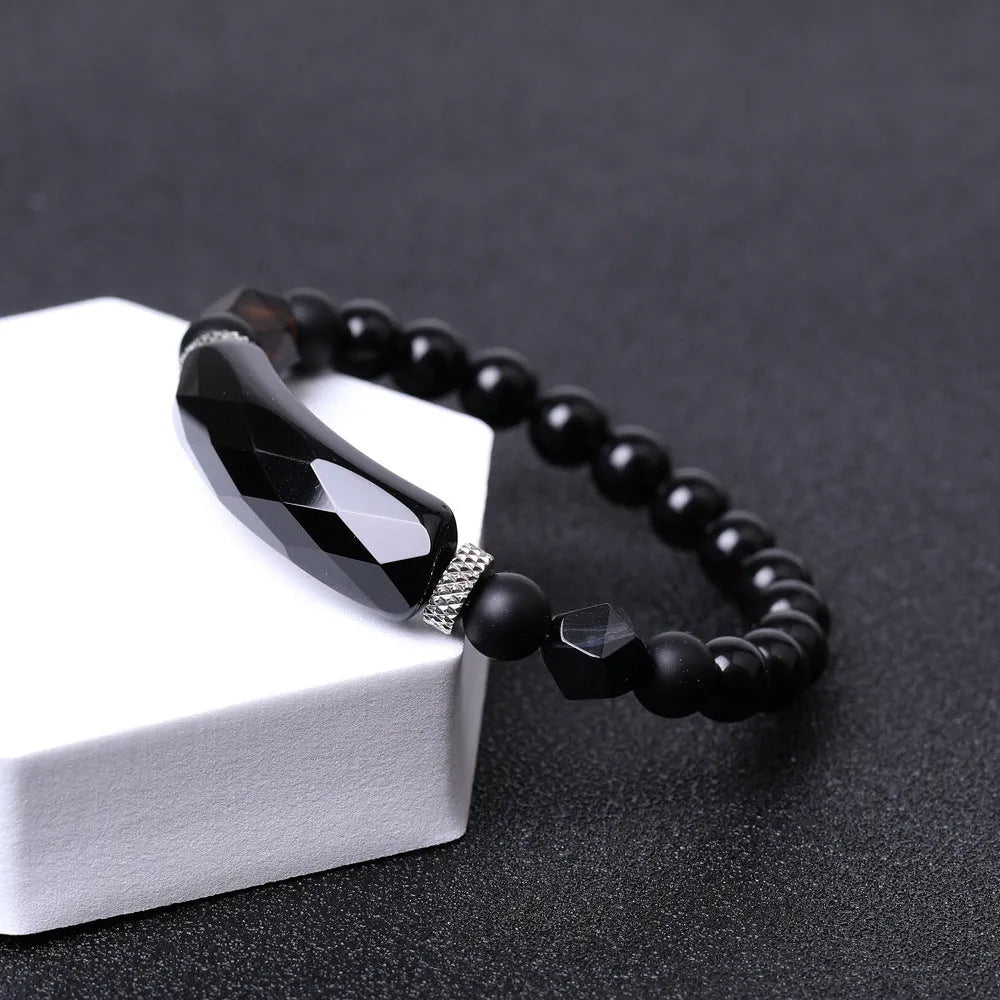 Handmade agate bracelet with diamond-shaped geometric cut and fan-shaped design elements