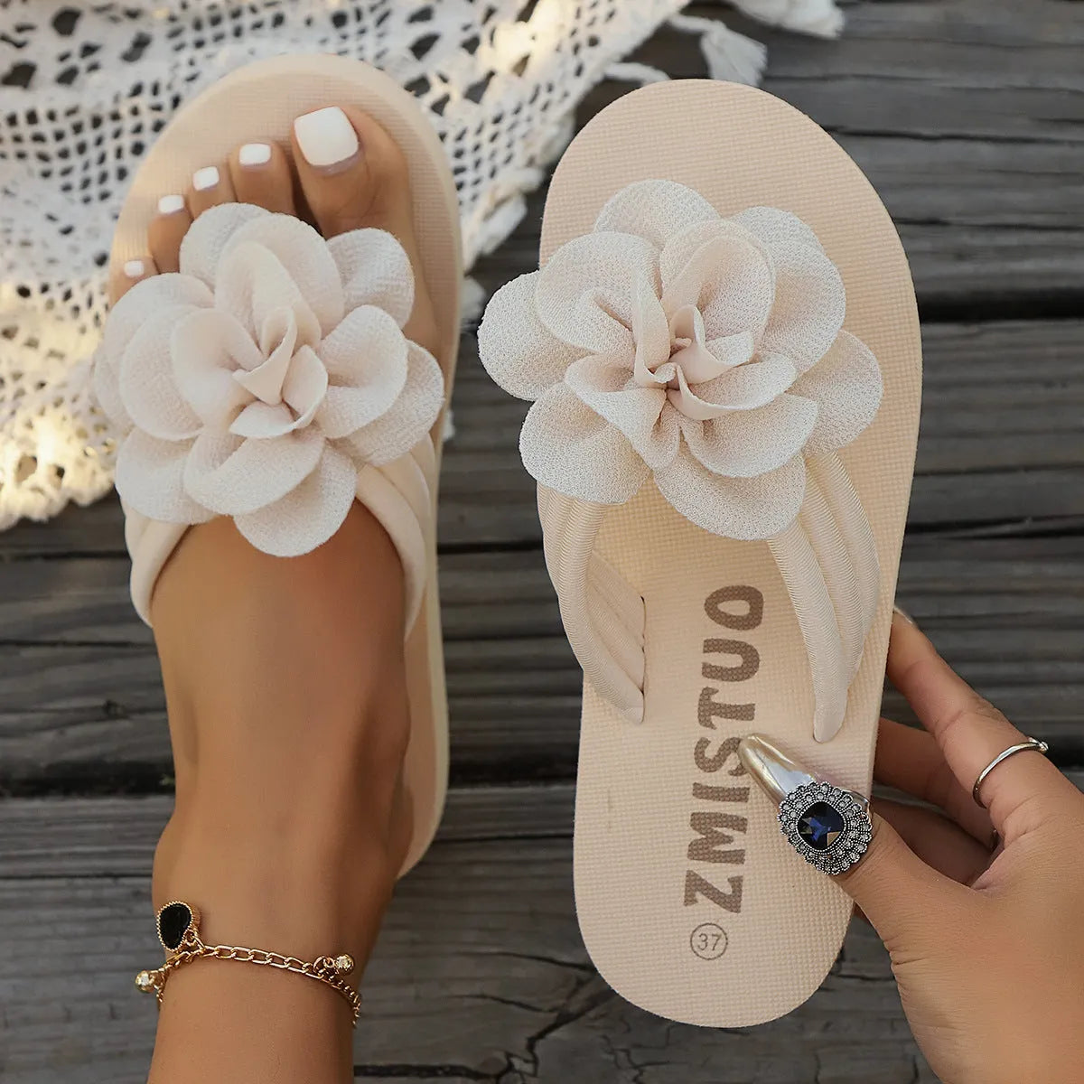 Plus size casual slippers with flower pattern on PU upper, in beige.