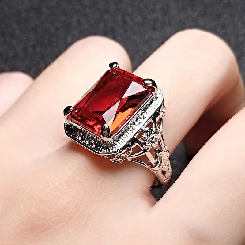 Geometric women's ring with adjustable copper band and electroplated platinum finish