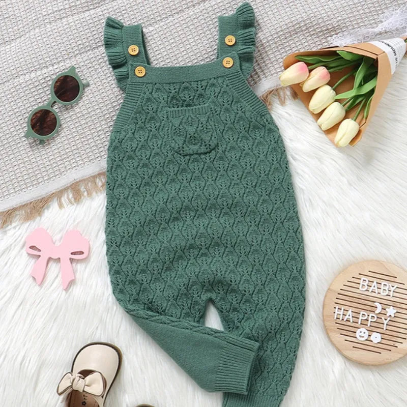 Infant sleeveless knitted romper jumpsuit with double-breasted closure and flounced sleeves in apricot