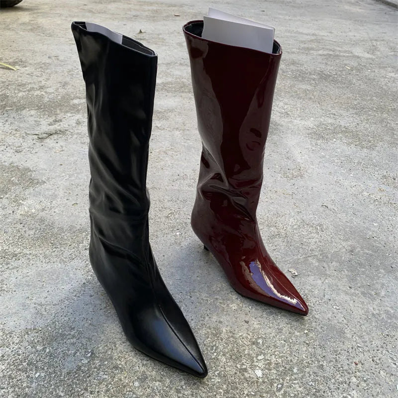 Women's solid colour retro high tube pointed boots with mid heel and sewing thread details in black