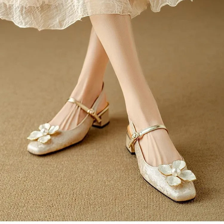French retro square toe high heels for women in apricot colour, PU upper, mid heel 3-6 cm, side view