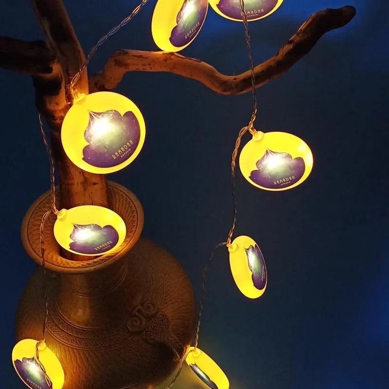 Xingyue Castle kerosene lamp light chain with warm white lights and battery box