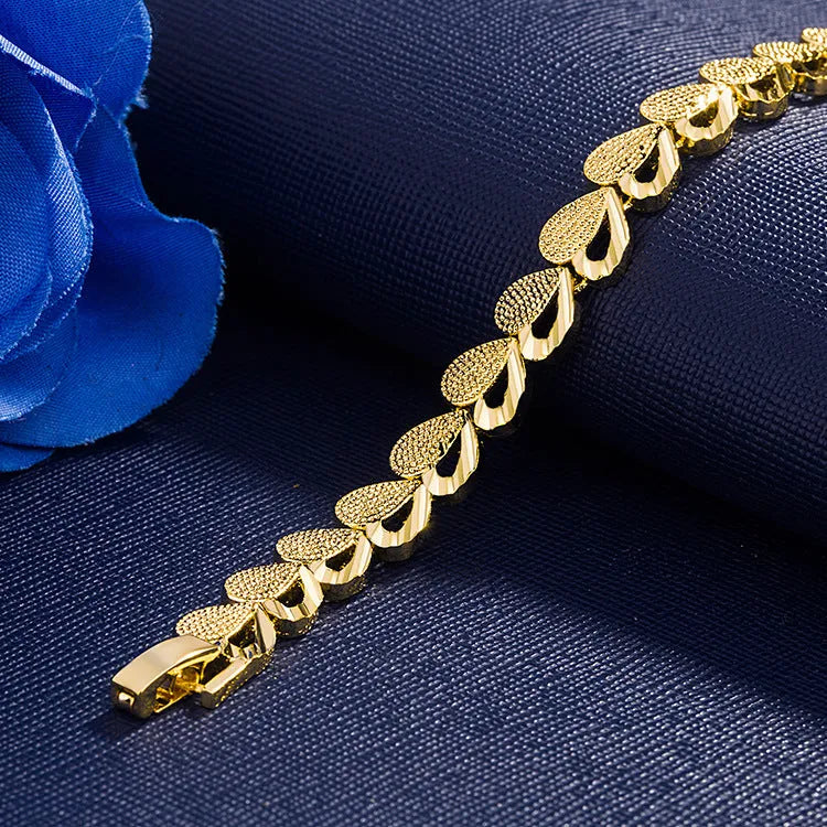 Gold-plated copper heart-shaped bracelet 18.5cm women's fashion jewellery