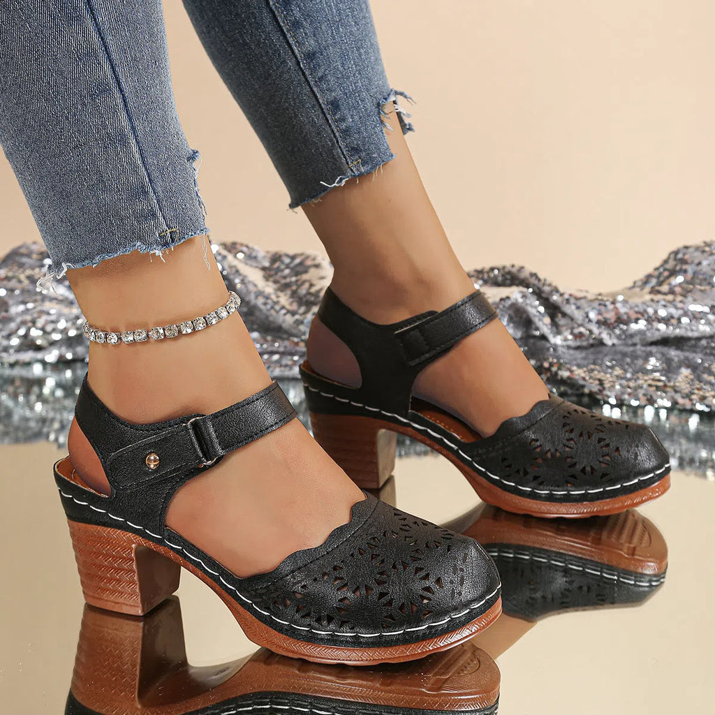 Women's Roman-style chunky heel sandals with Velcro closure in black