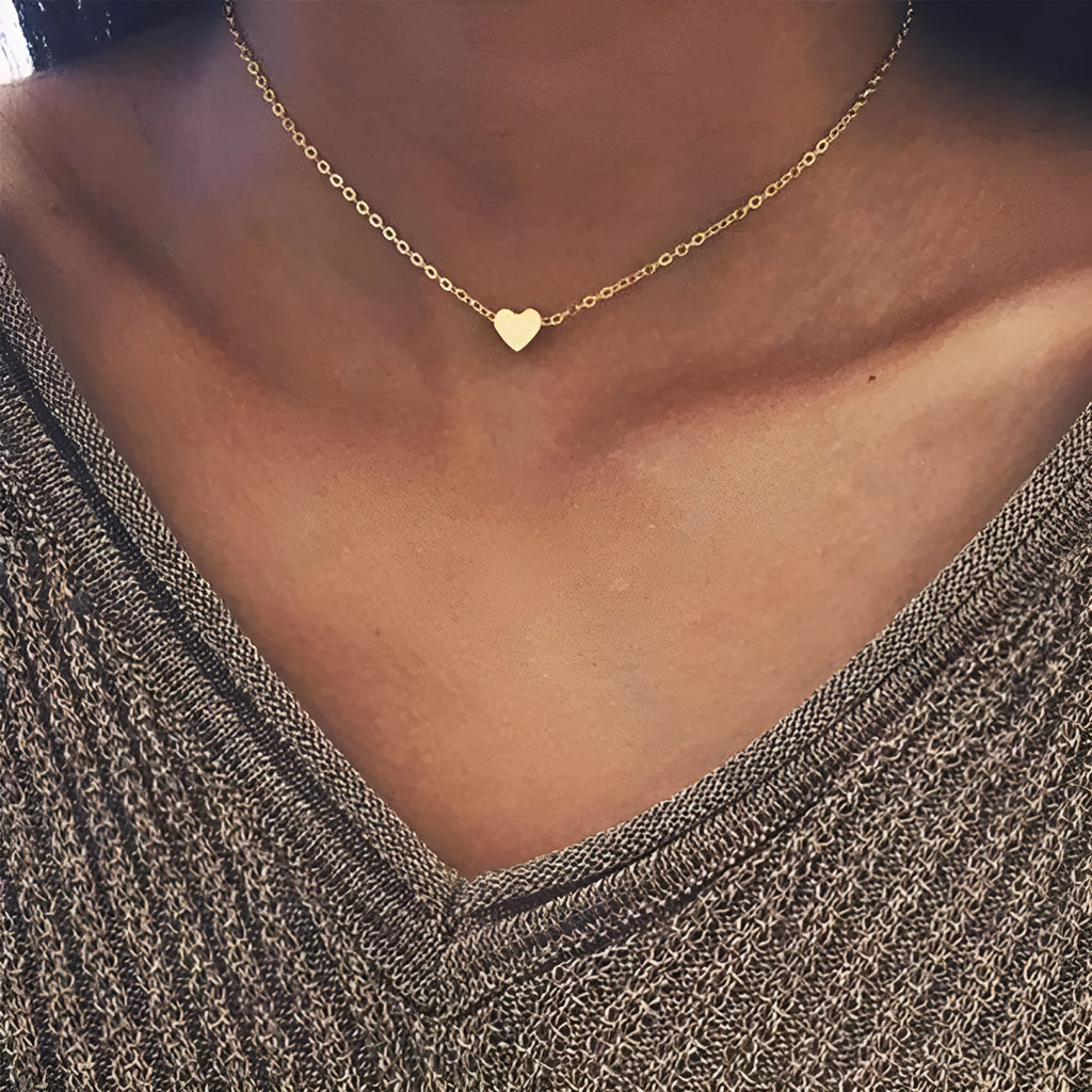 Heart & Soul choker necklace with gold plated heart-shaped alloy pendant on simple chain