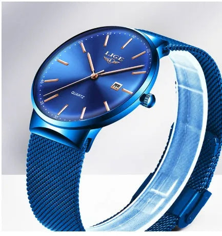 Men's stainless steel analogue watch with a 40mm black dial on a metal strap