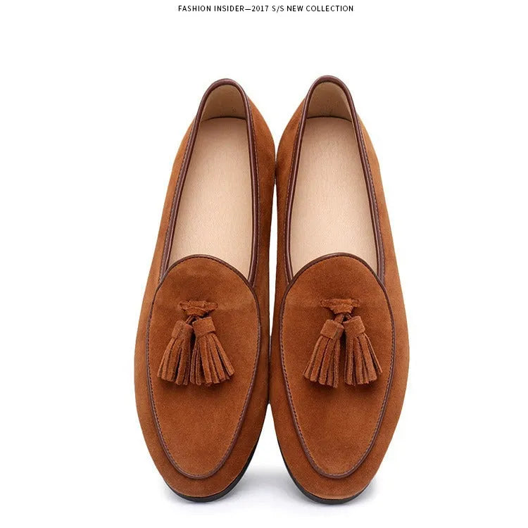Men's fashion retro British tassel slip-on shoes in black with low top PU upper and rubber sole