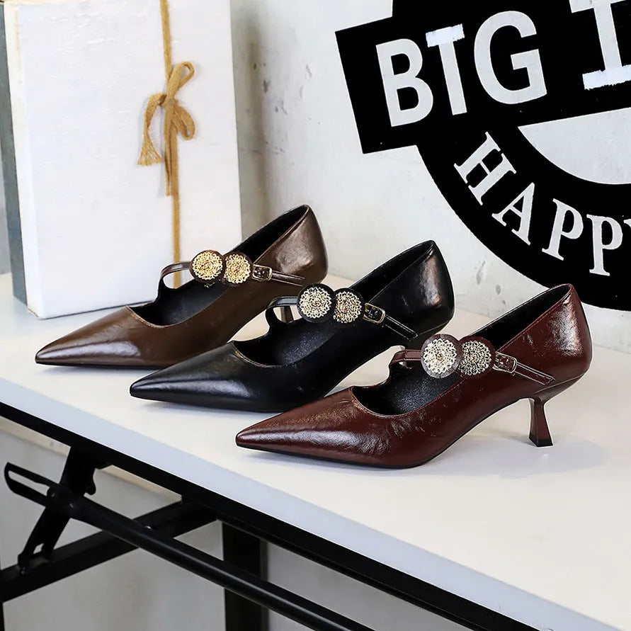 Party high heels with 6-8cm stiletto heel, pointed toe, shallow mouth, patent leather upper and buckle fastening