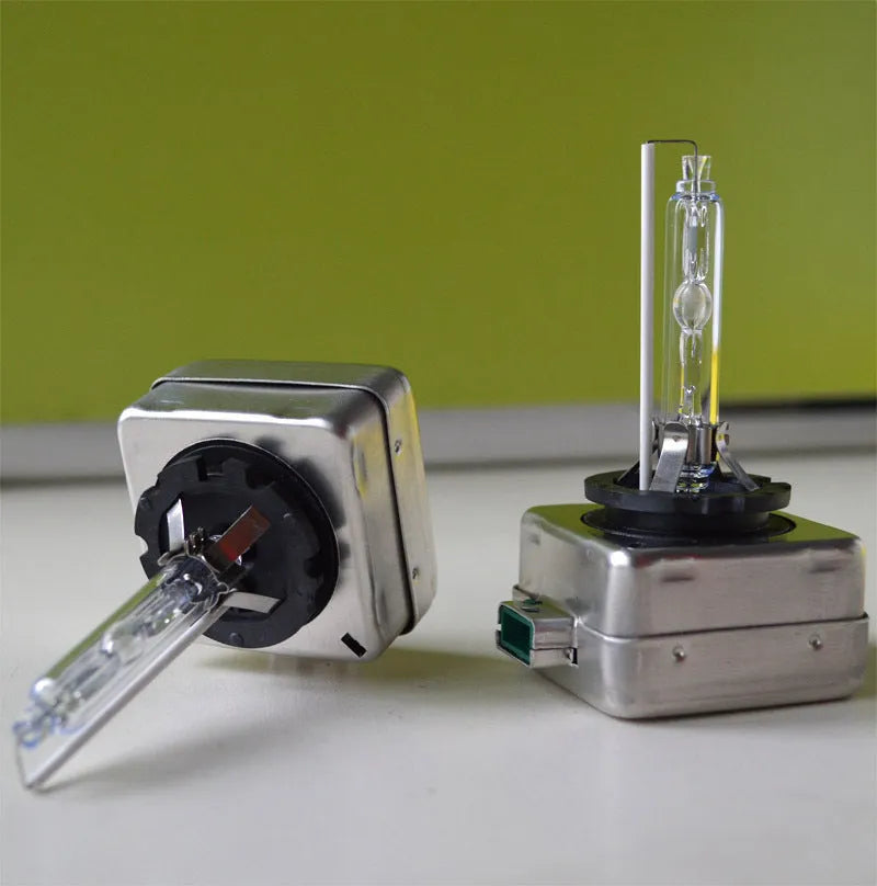 Xenon automotive replacement bulb with aluminium alloy shell for D1S or D1R headlights.