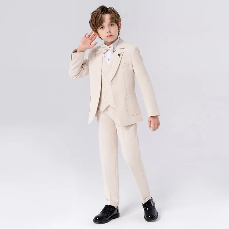 Boys' British style suit set with shirt, trousers, bow tie, vest and brooch in beige, blue or grey