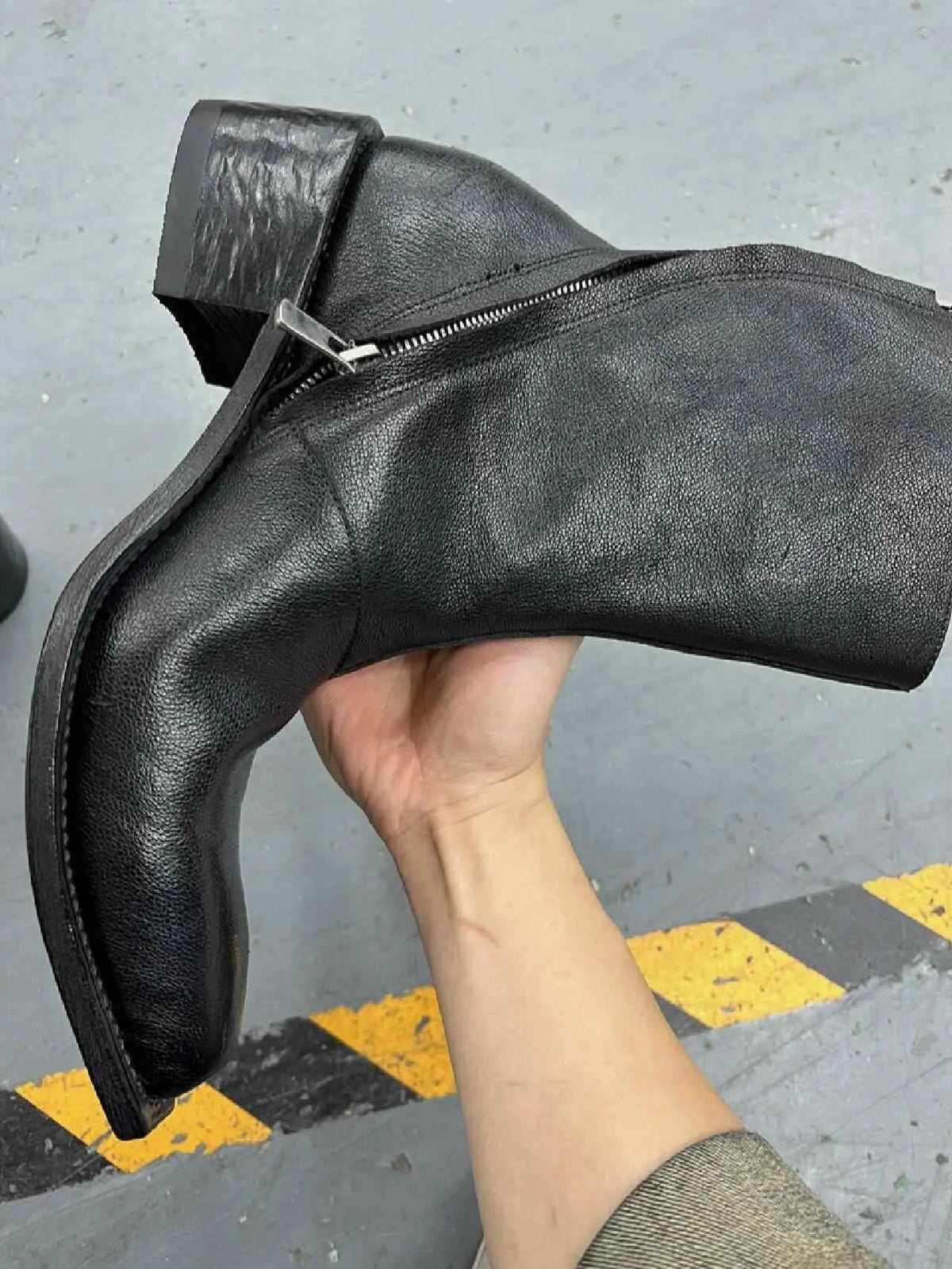 British Wizard retro spiral zipper Martin boots in black with pointed toe and mid-calf shaft