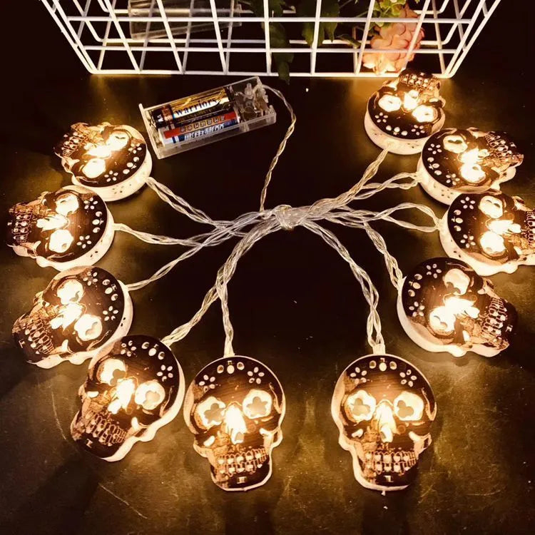 Halloween decoration lights 1.5m string with 10 skeleton-shaped warm white bulbs