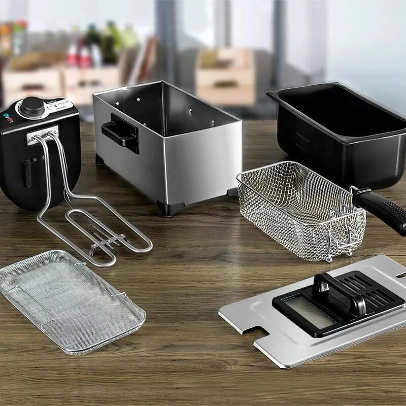 Silver household 3 litre electric fryer with Teflon non-stick coating and EU plug