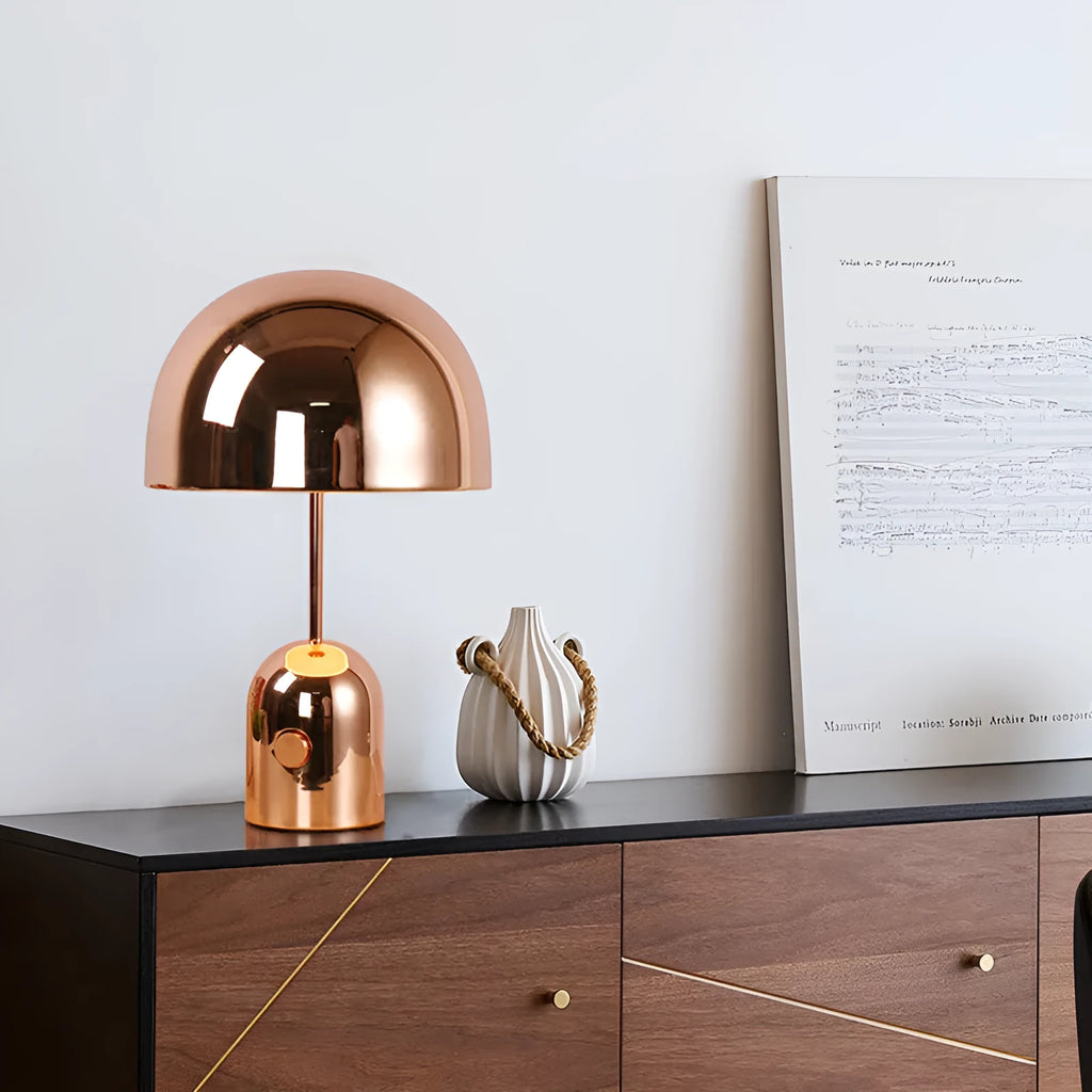Modern mushroom-shaped table lamp with metal base in rose gold finish