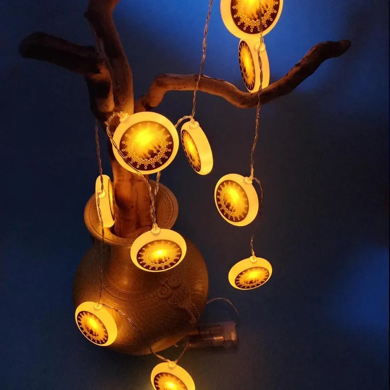 Xingyue Castle kerosene lamp light chain with warm white lights and battery box