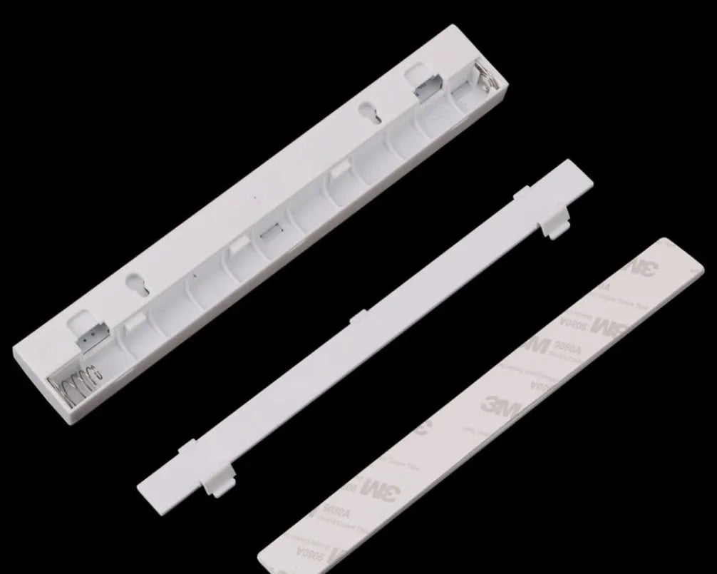 USB rechargeable magnetic LED closet light with motion sensor in aluminium shell