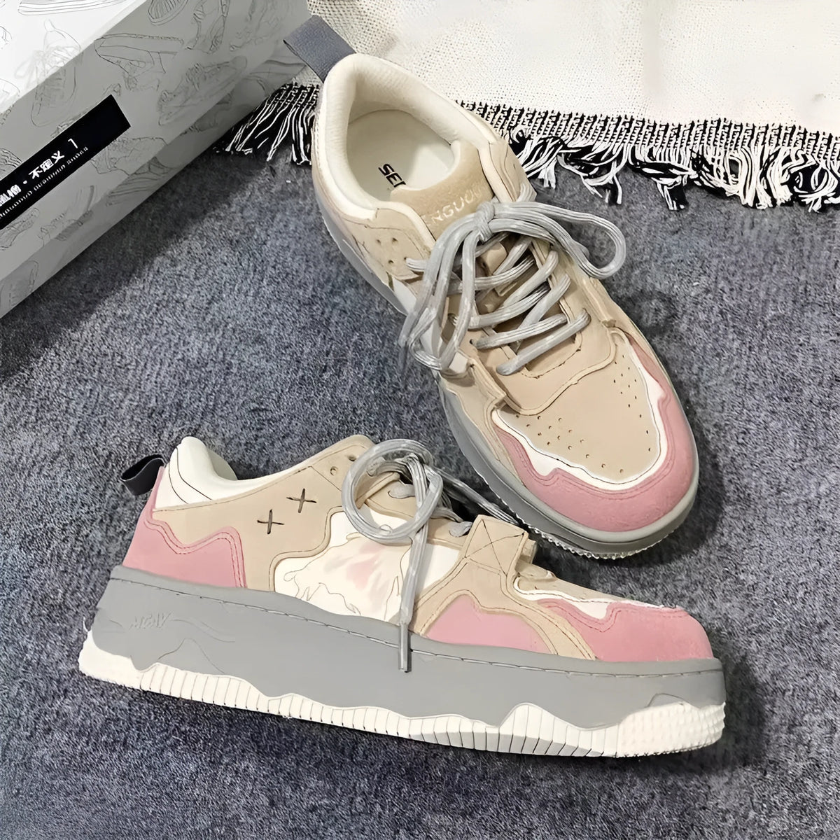 Pink retro student sneakers for women with artificial pu upper and rubber sole