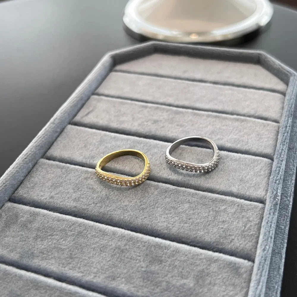 Female zircon inlaid snake-shaped S925 sterling silver ring in platinum with electroplated finish