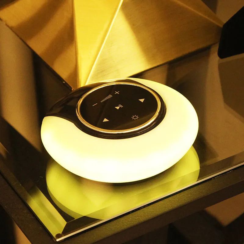 Bluetooth speaker LED desk lamp with touch control, stepless dimming, 2000mAh USB battery, 148 x 148 x 48mm folding body