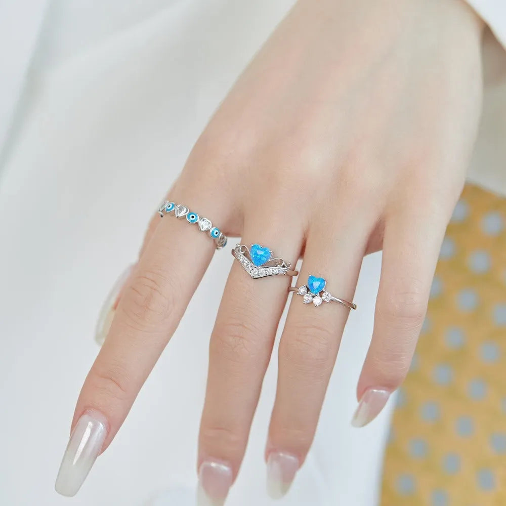 Silver simple women's ring with heart shape, available in sizes No 5 to No 9