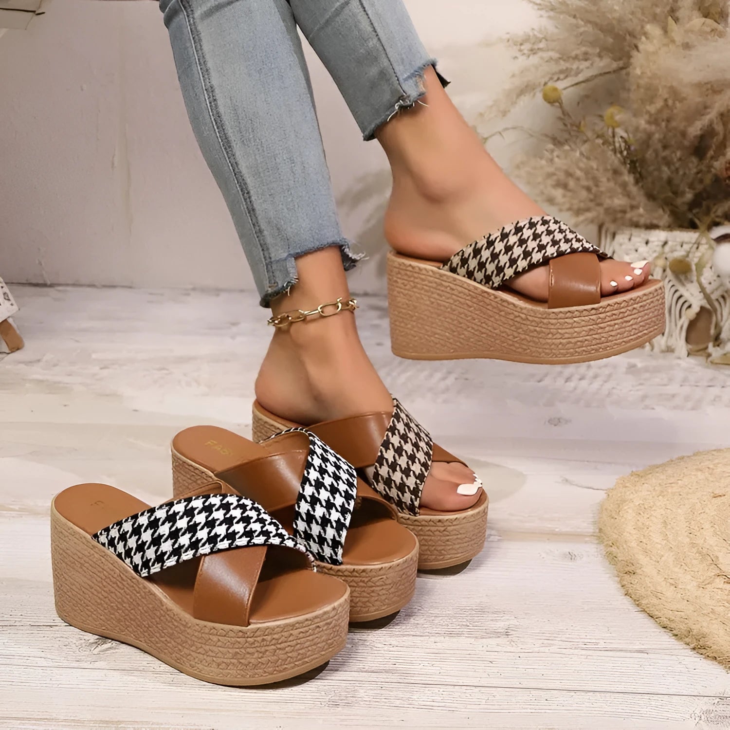 Leopard pattern plaid wedge sandals with rubber soles in black and brown colour options