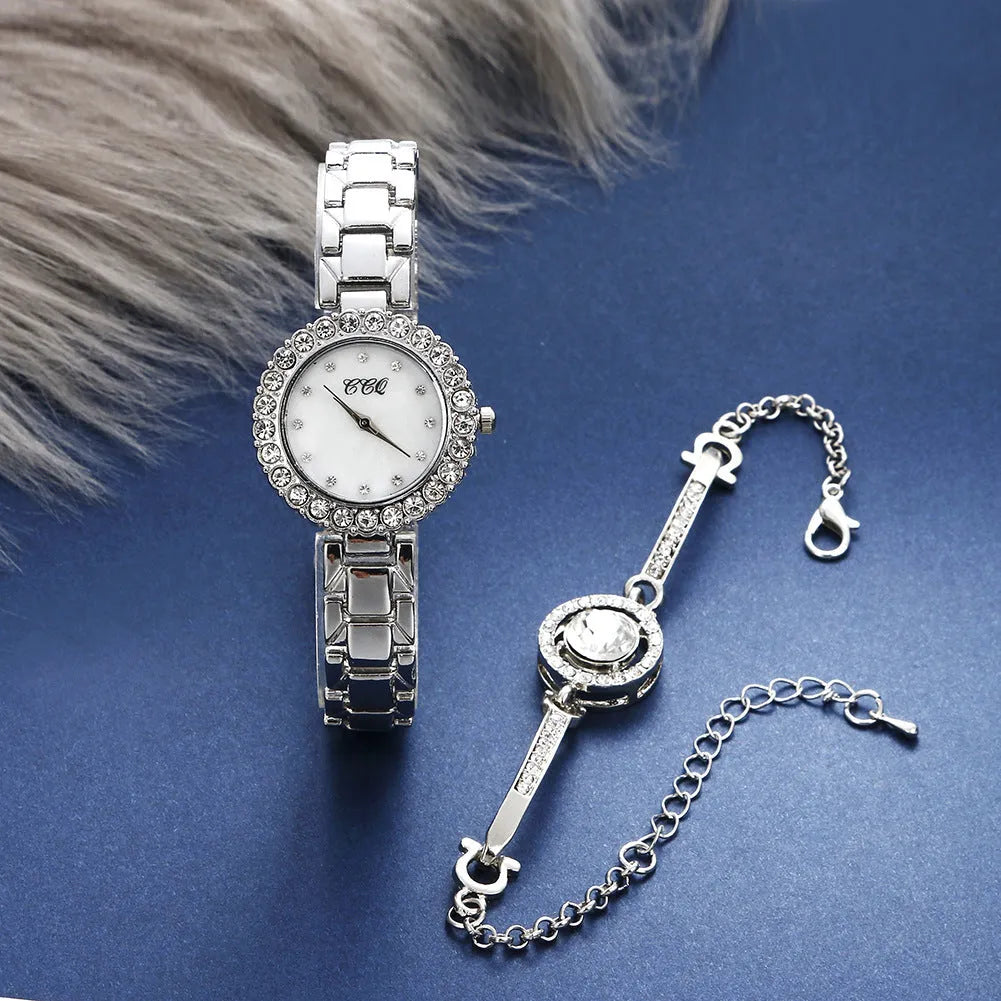 Women's fashion watch set with 3cm round dial, stainless steel strap, and gold or silver finish