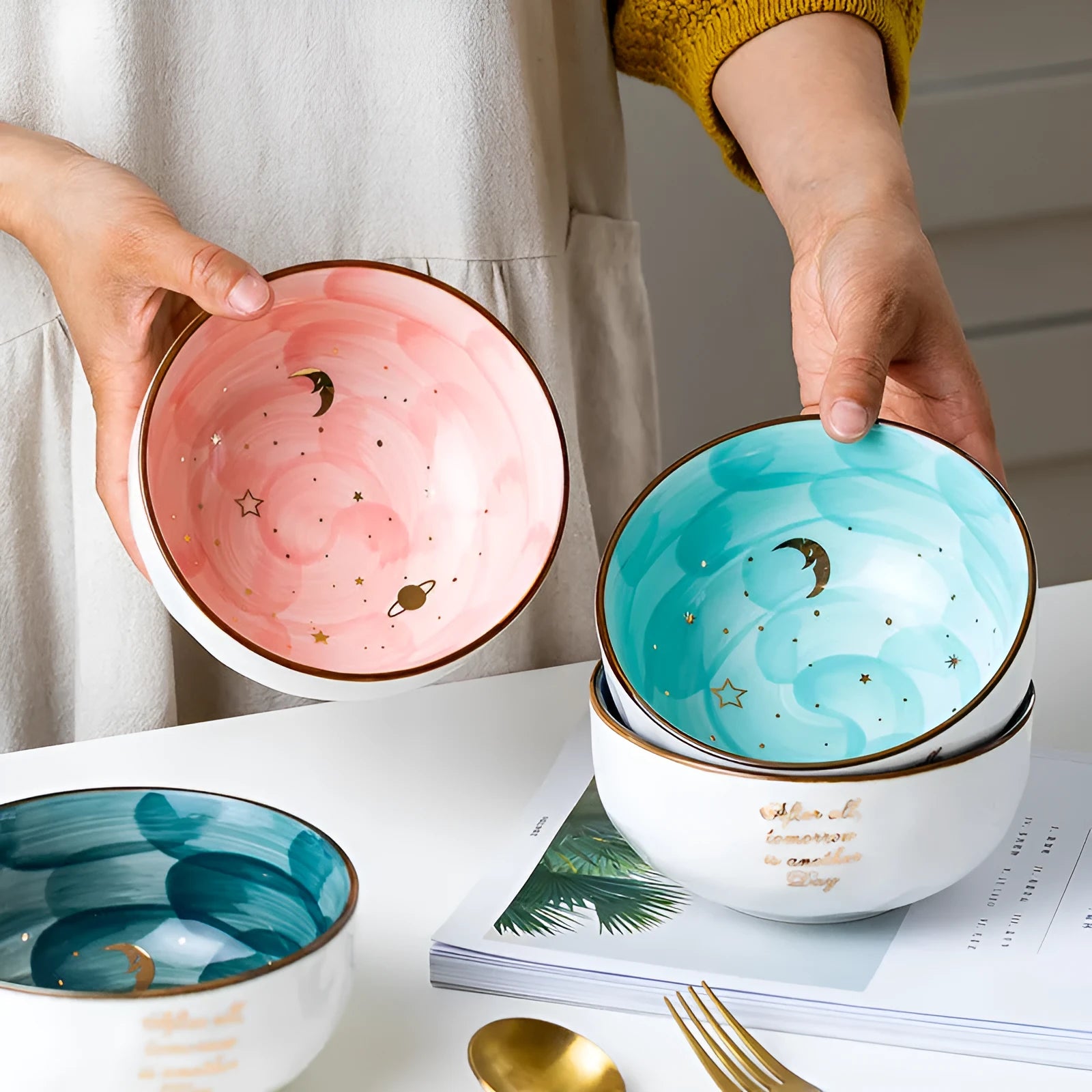 Ceramic breakfast salad bowl with star interior, Nordic style, green colour, 12 cm diameter