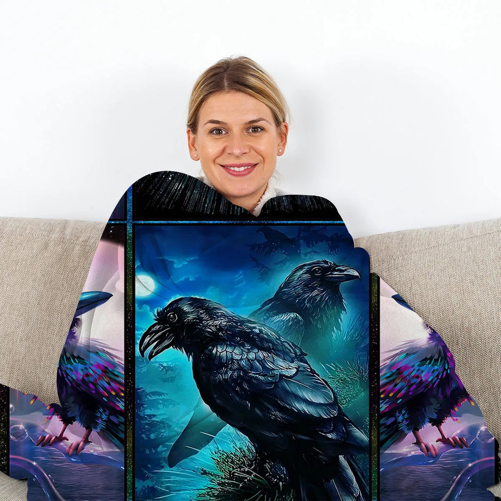 Multicoloured Raven print flannel blanket in 75x100cm, 130x150cm, and 150x200cm sizes with hemmed edges