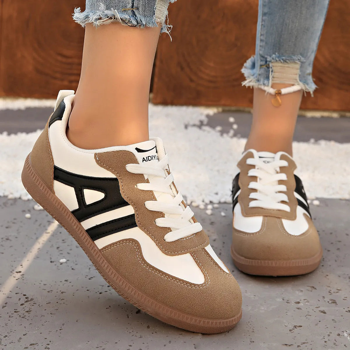 Women's retro colour matching lace-up jogging shoes with platform heel in black, grey, and khaki.