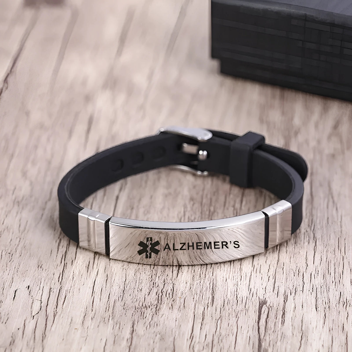 Stainless steel geometric metal bracelet with Allergy colour finish, single piece
