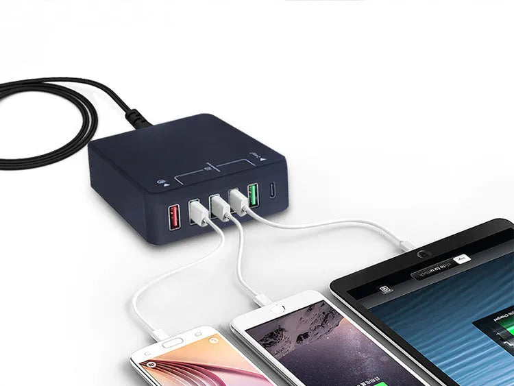 Black multi-port USB mobile phone charger with direct charging 8000mA output