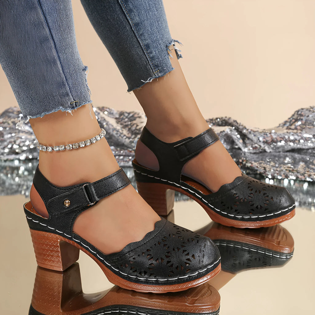 Women's Roman-style chunky heel sandals with Velcro closure in black
