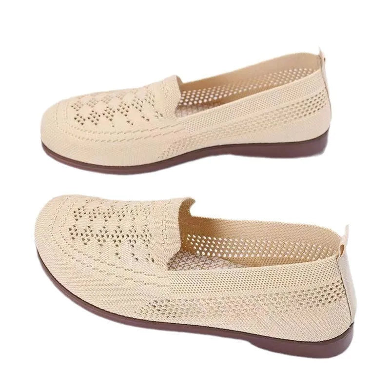 Beige women's low-top casual trainers with breathable Flyknit mesh and a flat antiskid PVC sole.