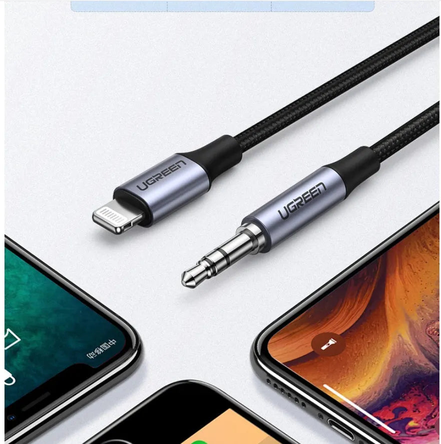Black Apple Lightning to 3.5mm audio cable with braided TPE body and aluminium alloy connector for car adapter