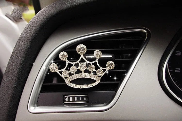 Alloy car air vent fragrance clip in a decorative style, measuring 6.3 by 4.5 centimetres.