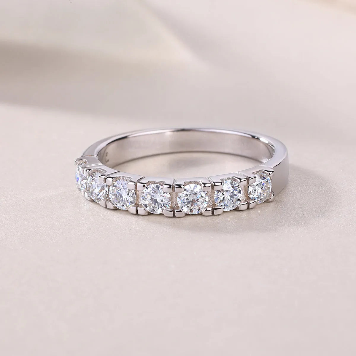Lucky wedding ring set with 0.1-carat moissanite, S925 silver platinum plated band, sizes 5 to 9, gift box