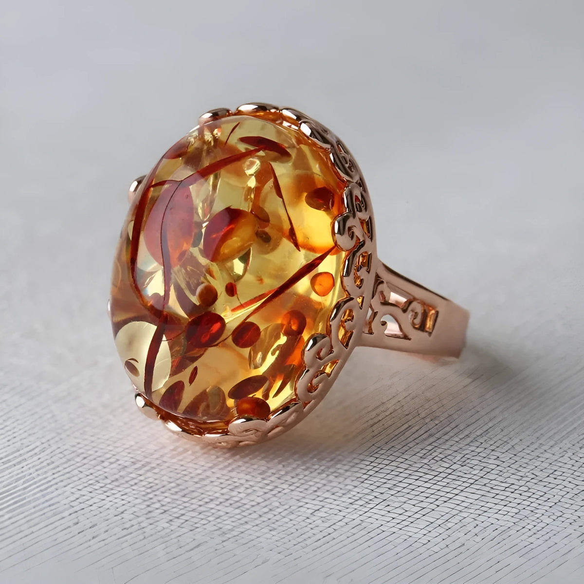 Women's beeswax amber ring with New Amber Type A gemstone in retro ethnic style on alloy band