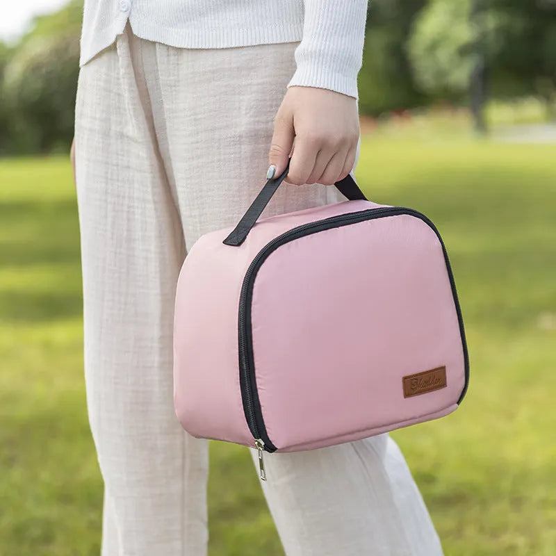 Insulated lunch box bento bag in textured cloth with large capacity for keeping food warm