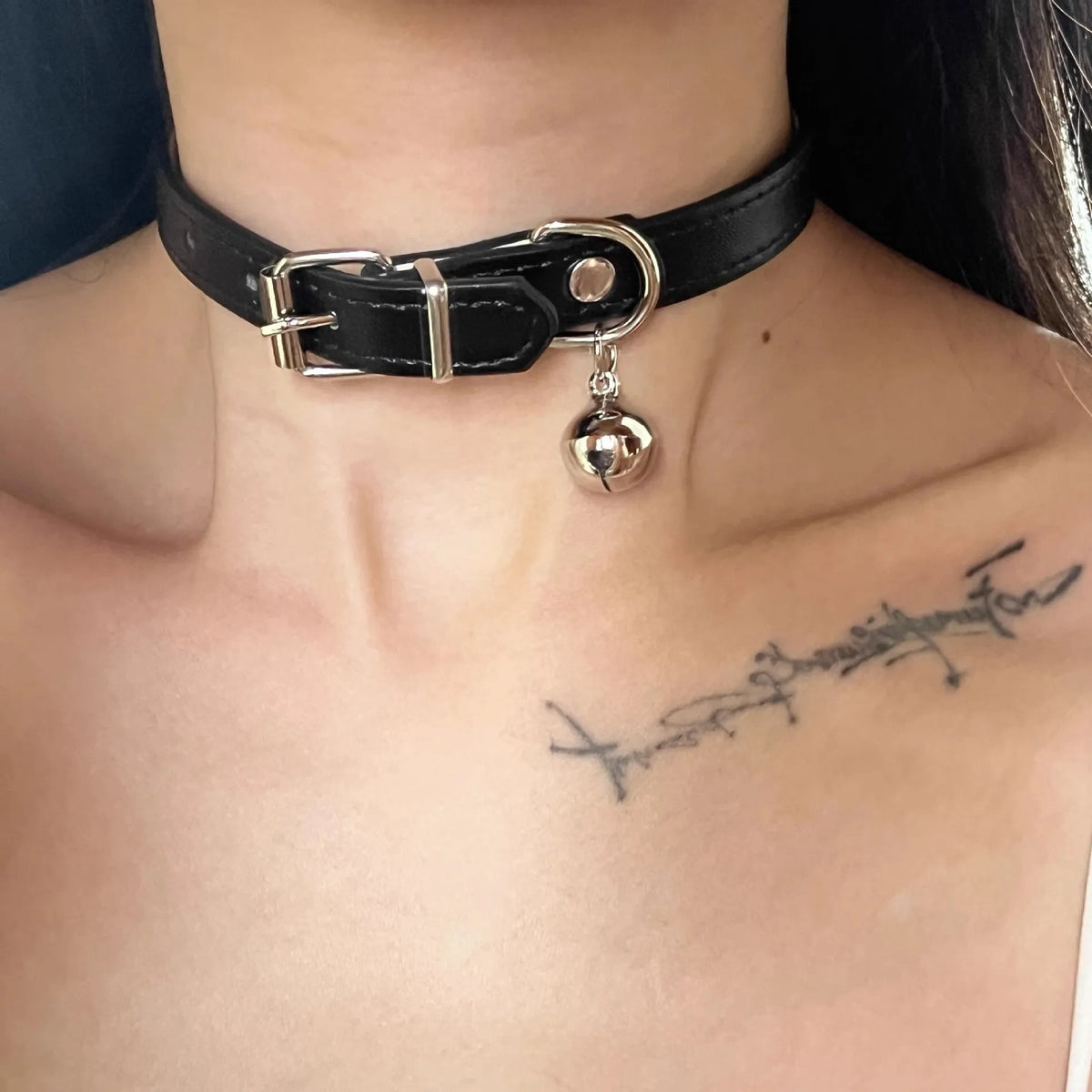 Black adjustable choker collar necklace with cute cat paw design, regular chain, 21-50cm