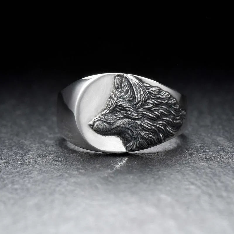 Geometric wolf ring in silver alloy with retro domineering styling for men