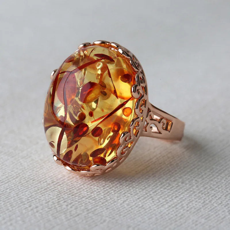 Women's beeswax amber ring with New Amber Type A gemstone in retro ethnic style on alloy band