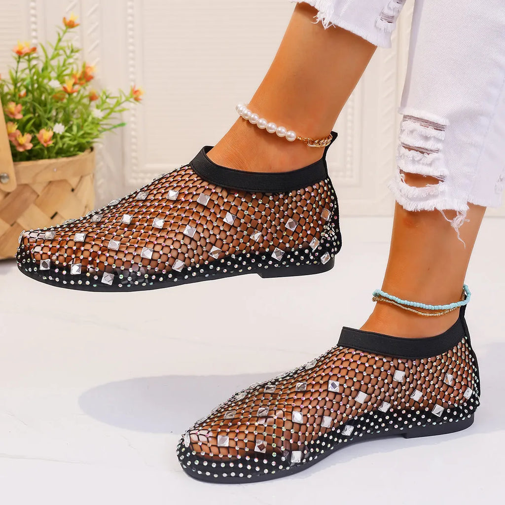Women's flat mesh sandals with colourful rhinestone decoration on round toe design