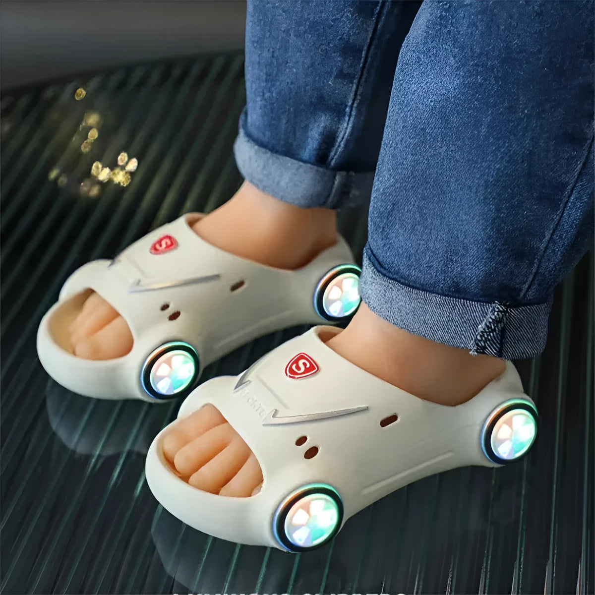 Kids glowing cartoon car sandals with anti-slip sole, sizes 20-35, in illuminated blue, black, white, yellow, and pink