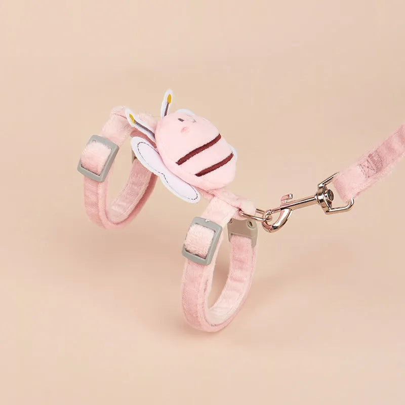 Bee-shaped adjustable cat leash in blue, pink, or yellow with strap and hand rope.