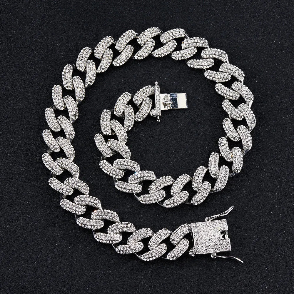 Gold hip hop rhinestone necklace with geometric design and clavicle chain in zinc alloy