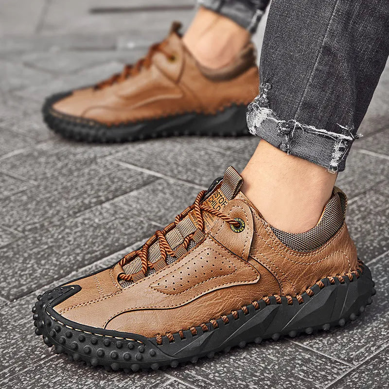 Lace-up men's casual shoes in black with microfiber upper, round toe, flat heel, and rubber sole