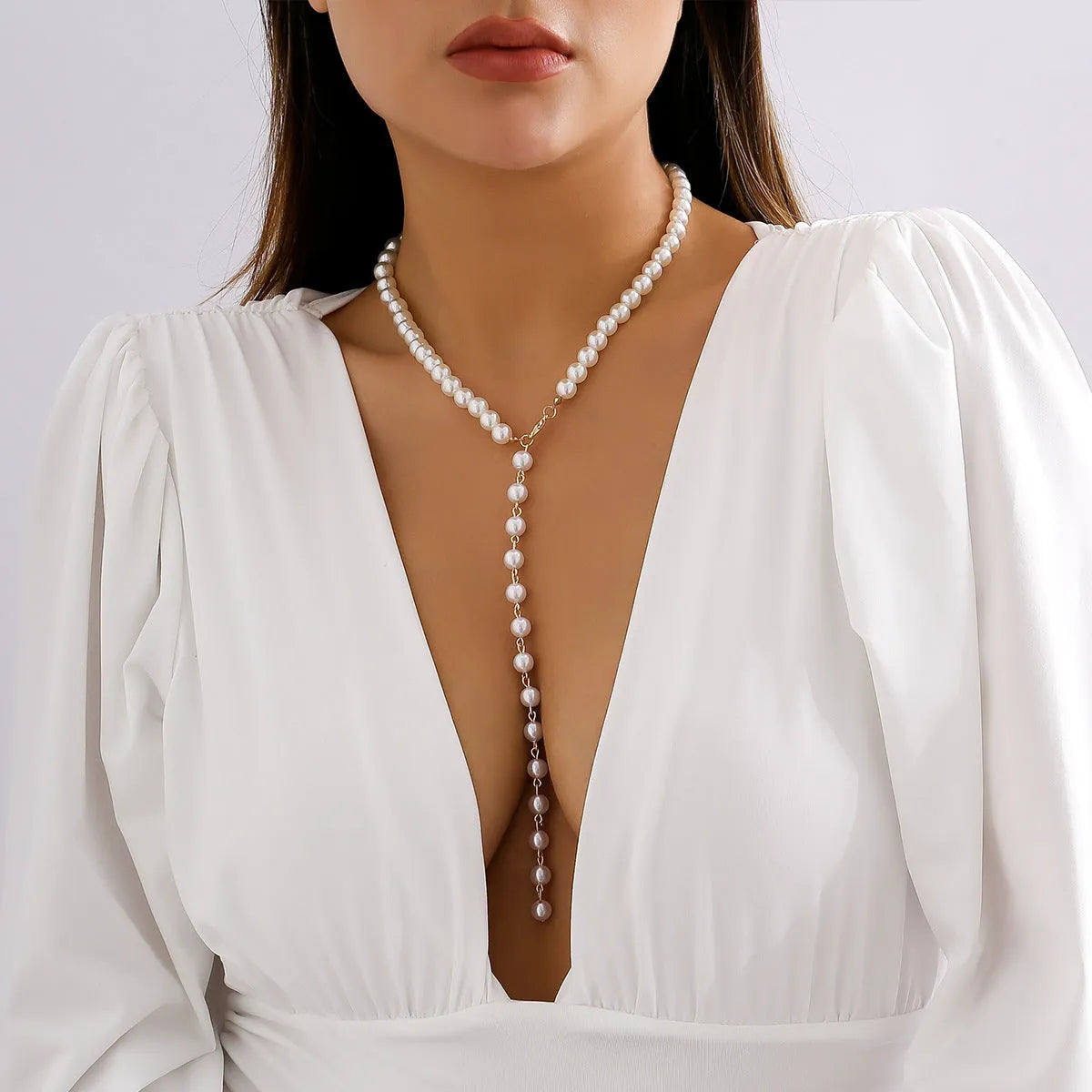 Round beads chain beaded pearl niche necklace with imitation pearl pendant in gold or white